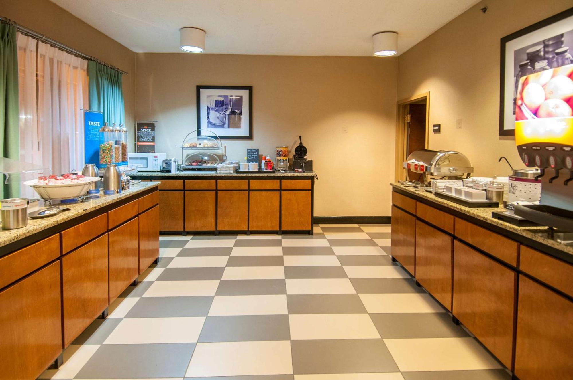 Hampton Inn Lafayette Louisiana Scott Luaran gambar